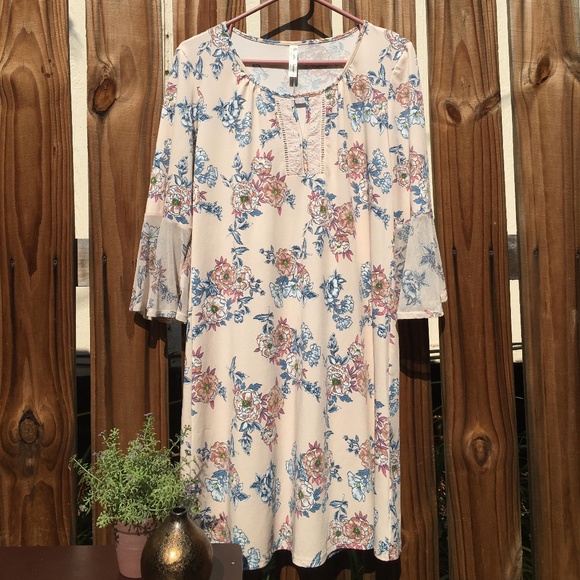 PerSeption Concept Floral Flared Sleeves Dress M - Picture 6 of 6